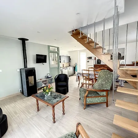 Maison Renovee 3 Chambres, Proche Mer, Jardinet Equipe, Centre-ville *