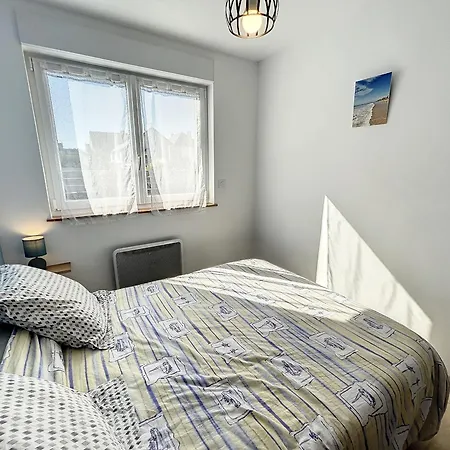 Casa vacanze Maison Rénovée 3 Chambres, Proche Mer, Jardinet équipé, Centre-ville - Fr-1-361-464