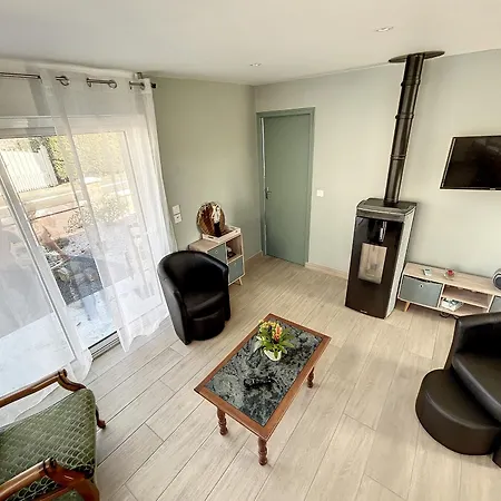 Maison Renovee 3 Chambres, Proche Mer, Jardinet Equipe, Centre-ville Jullouville-les-Pins