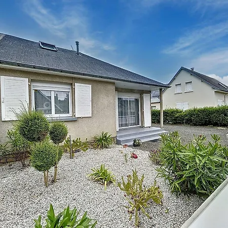 Maison Renovee 3 Chambres, Proche Mer, Jardinet Equipe, Centre-ville Jullouville-les-Pins