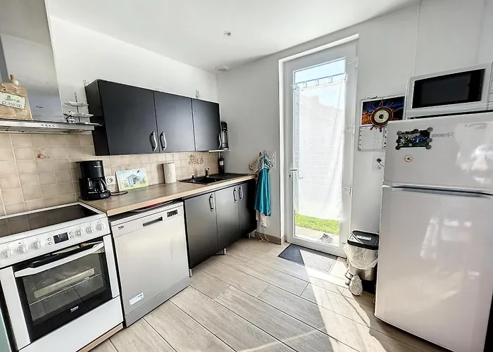 Maison Renovee 3 Chambres, Proche Mer, Jardinet Equipe, Centre-ville - Fr-1-361-464 * ז'ולוביל-לה-פאן